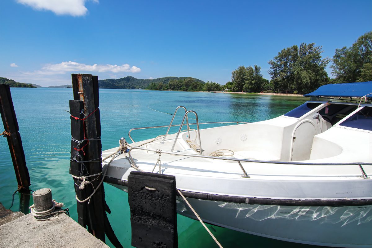 SAMUI: Private Tour to Koh Phangan – Speed Boat & Private Van